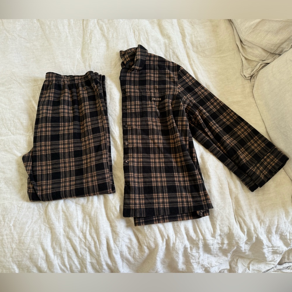 EUC Unisex SKIMS Plaid Holiday Pjs